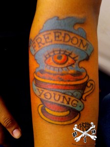 Tatuagem feita por Trash na convenção. Desenho a mão livre.